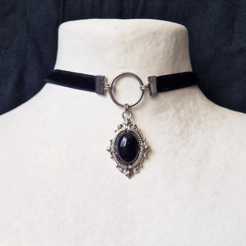 Gothic Vampire Pendant Choker