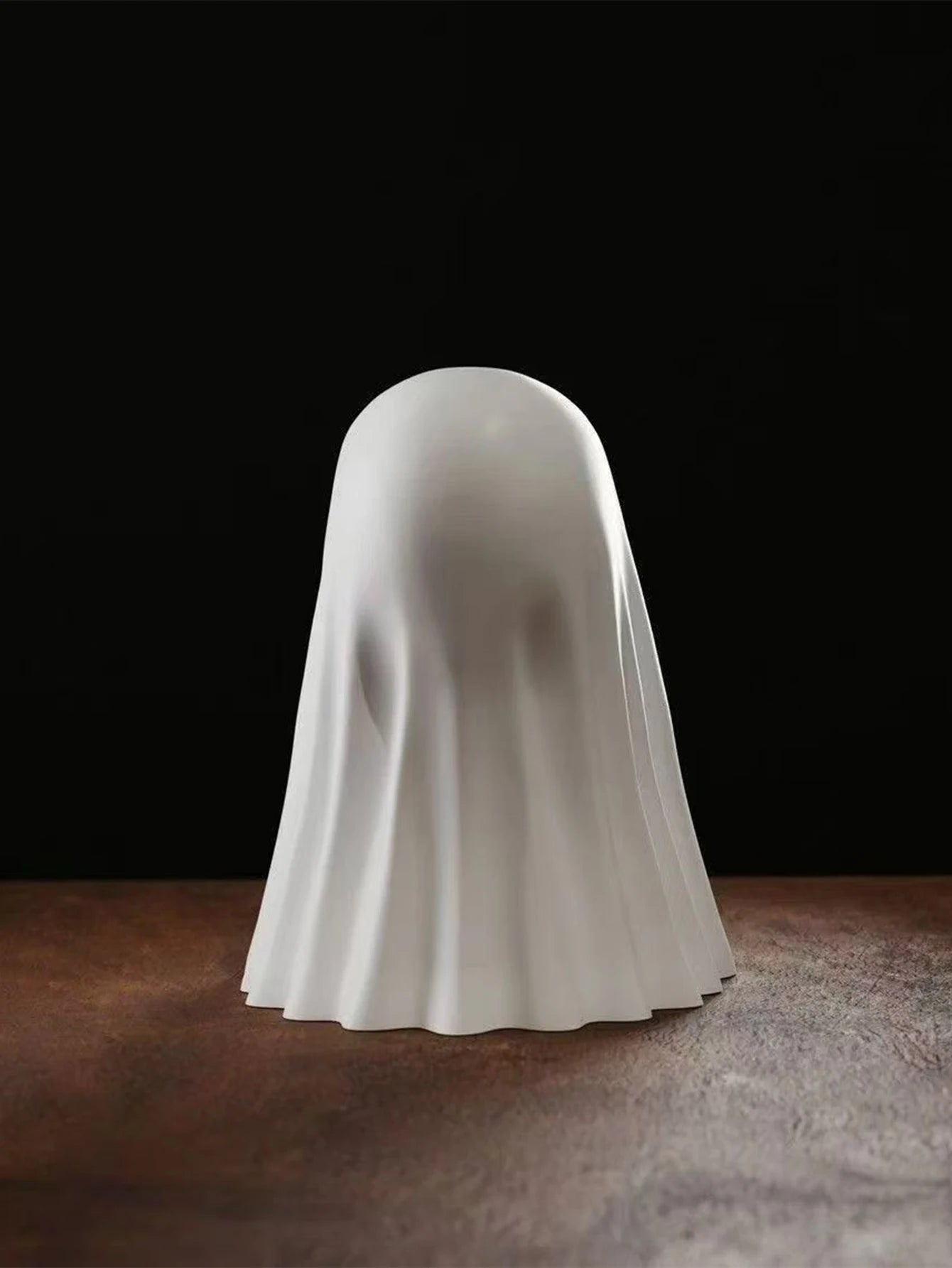 Middle Finger Ghost Statue Terrifying