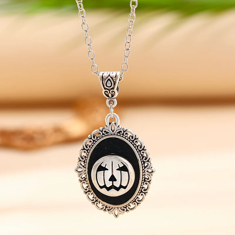 Gothic Vampire Cameo Pendant Choker Velvet Necklace for Women Fashion Pagan Witchcraft Jewelry Female Gifts Creative Punk Choker